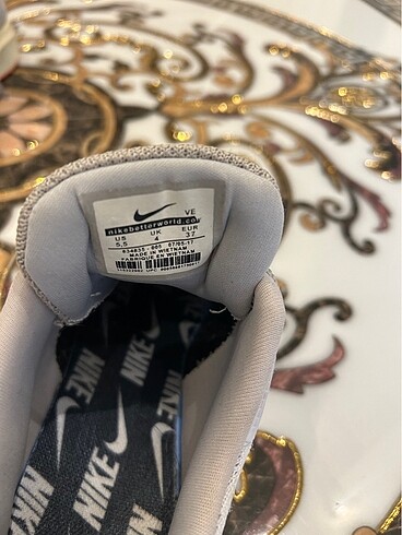 37 Beden beyaz Renk Nike spor ayakkabı