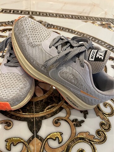 37 Beden Nike spor ayakkabı