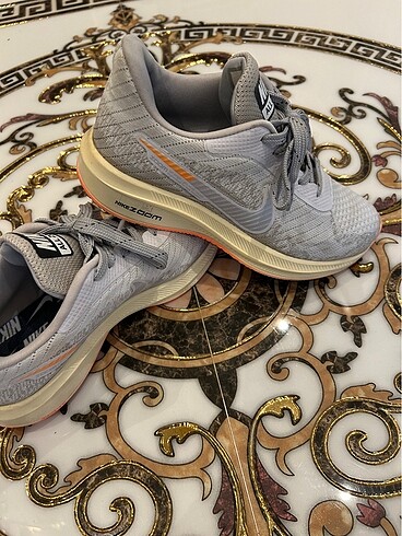 Nike spor ayakkabı