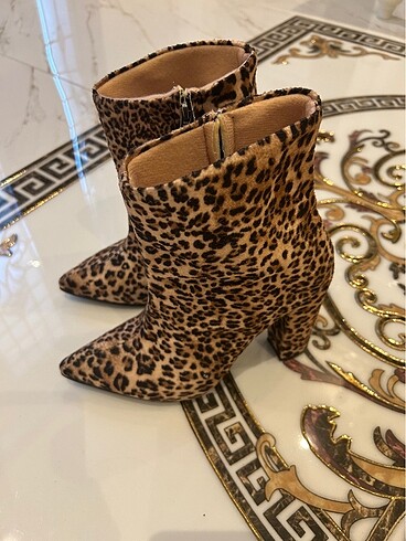 Leopar kısa çizme