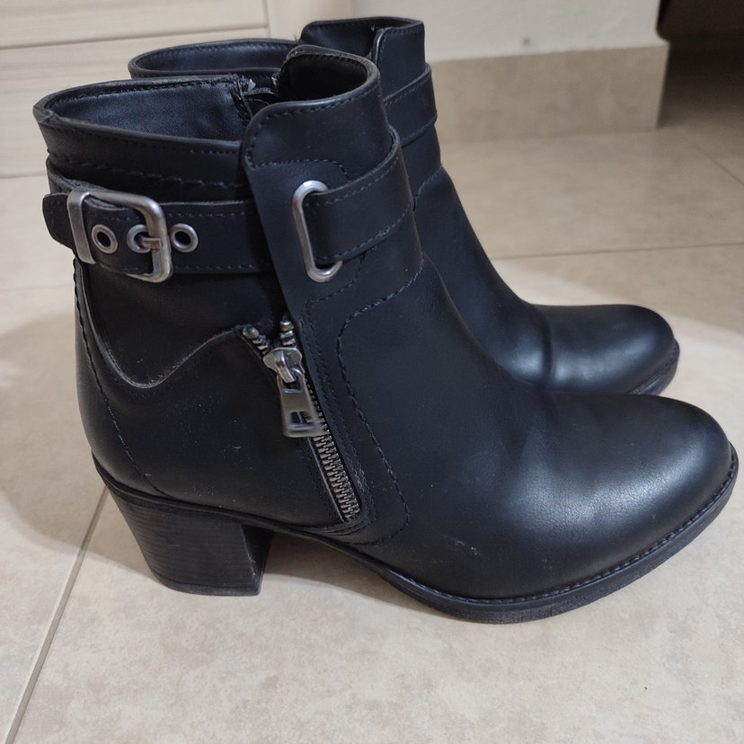 Tokalı Siyah Deri Bot - Görsel 3