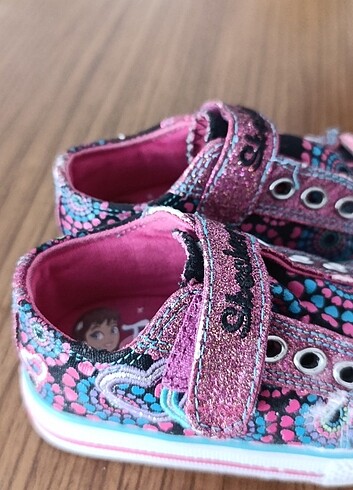 21 Beden Skechers twinkle toes kız çocuk ışıklı ayakkabi