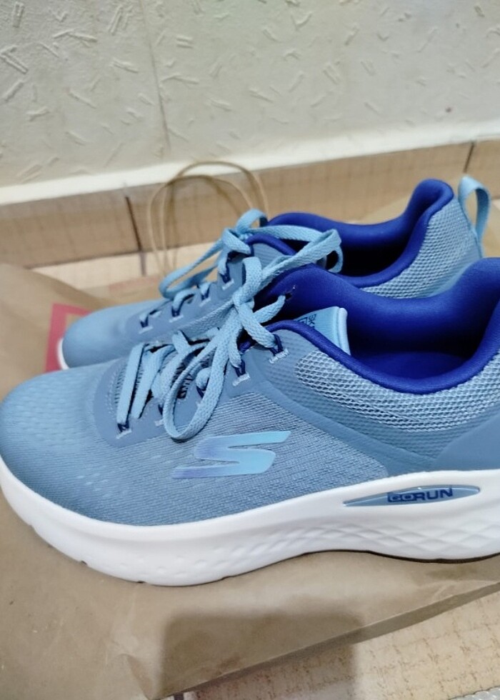 Skechers spor ayakkabı  - Görsel 2