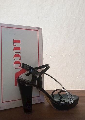 39 Beden siyah Renk Siyah Tokalı Yüksek Topuklu Kadın Ayakkabı