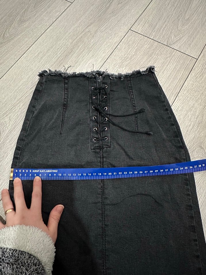 Siyah Bel Detaylı Mini Etek - Görsel 4