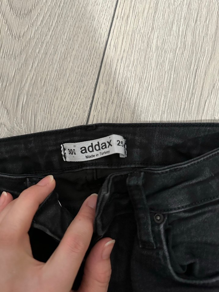 Siyah Kadın Kot Pantolon, Dar Kesim, Midi Boy - Görsel 2