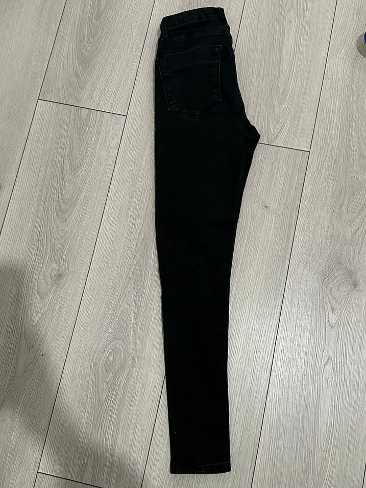 Siyah Kadın Kot Pantolon, Dar Kesim, Midi Boy - Görsel 3