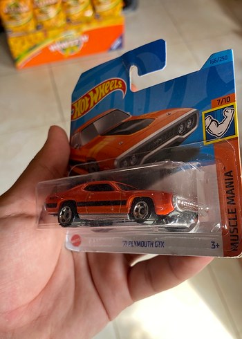 Hot Wheels Parlak Turuncu '71 Plymouth GTX Oyuncak Araba