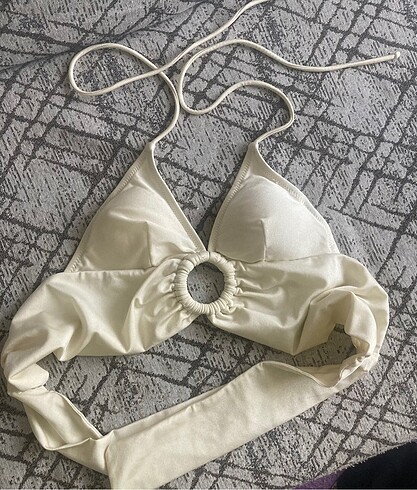 Bej halkalı bikini üstü
