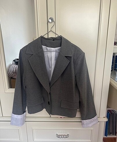 Antrasit kolu manşet detaylı blazer ceket
