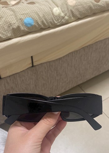 Kadın Siyah Minimalist Dikdörtgen Güneş Gözlüğü - Görsel 2