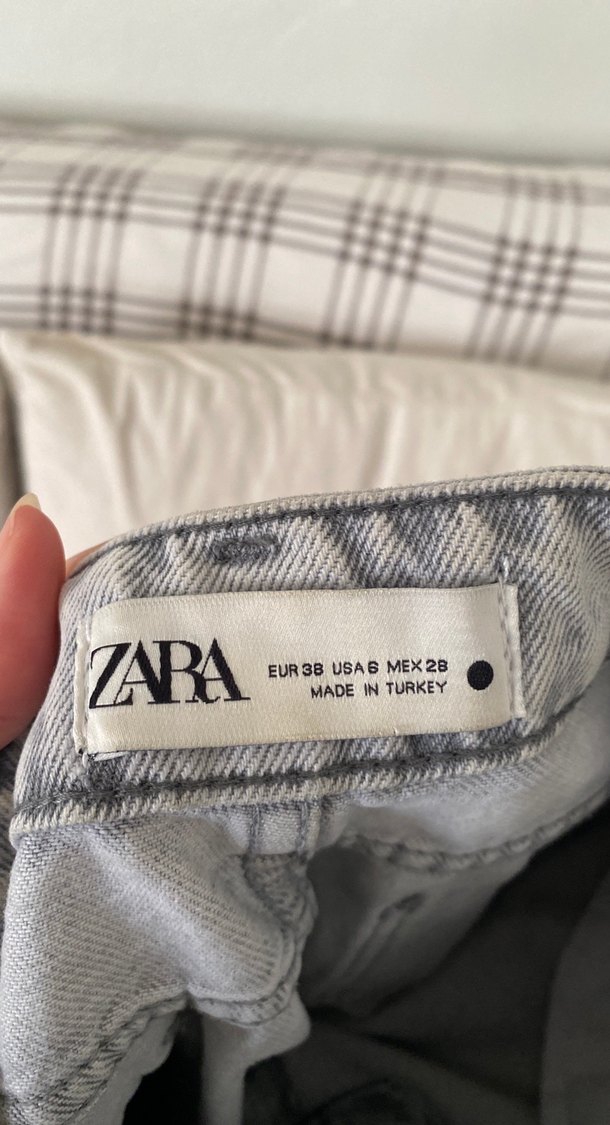 Gri Düğmeli Rahat Kesim Kadın Kot Pantolon - Görsel 3