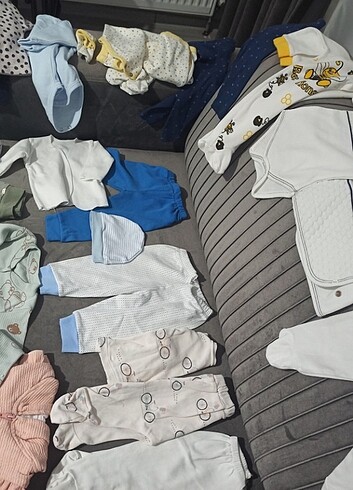 24 parça yeni doğan çocuk kıyafeti 