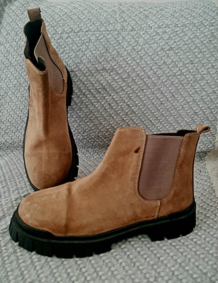 Bej Süet Bot, Blok Topuklu 43 numara - Görsel 2