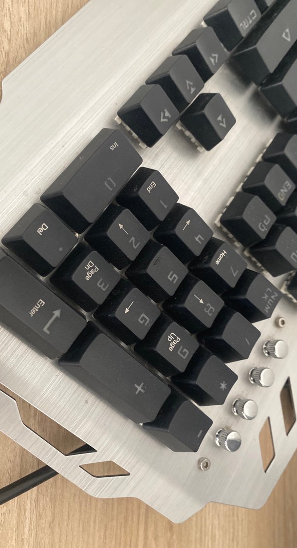 GAMEMAX Çok Renkli LED Mekanik Klavye - Görsel 3