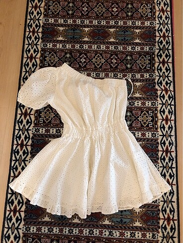 beyaz elbise