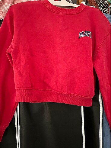Mavi sweatshirt