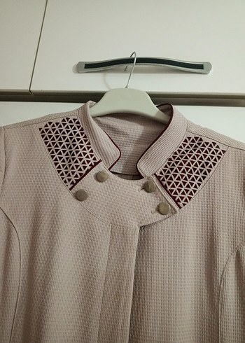 Düğmeli pudra renkli uzun pardesü mevsimlik - Görsel 3