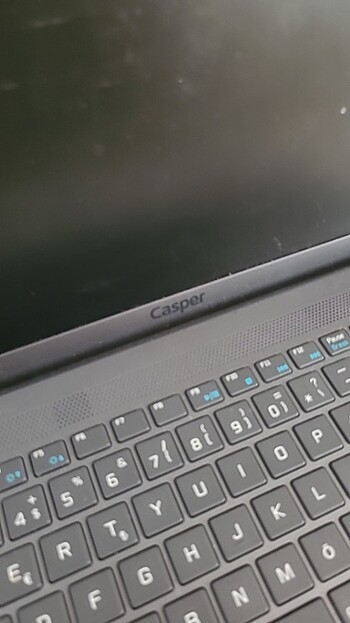 Casper Casper nirvana c370 leptop( bilgisayar çantası ile)