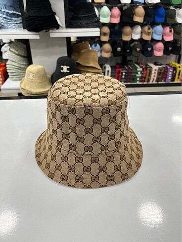 Gucci fötr