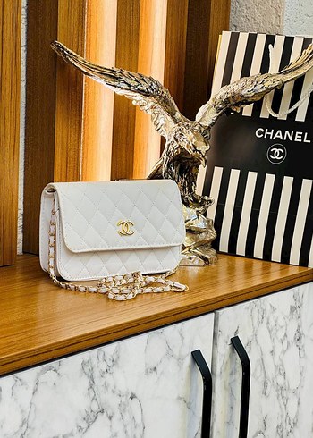 Beyaz Zincir Detaylı Chanel Deri Çanta