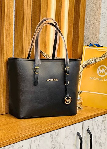 Michael Kors Siyah Deri Kadın Çanta