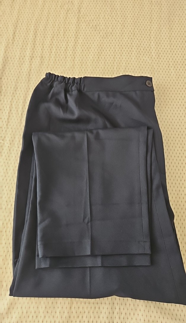 Kadın Parlak Mavi Pilili Kumaş Pantolon - Görsel 3