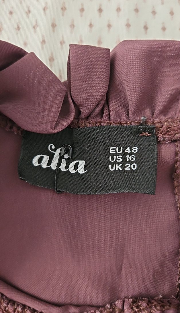 Bordo Renkli Fırfırlı Bluz - Görsel 2