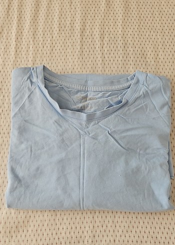 açık mavi kadın tişörtü - Görsel 4