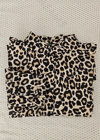 Düğmeli Leopar Desenli Kadın Gömlek - Görsel 5