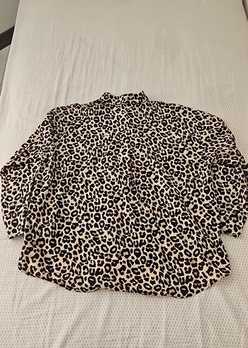 Düğmeli Leopar Desenli Kadın Gömlek - Görsel 3