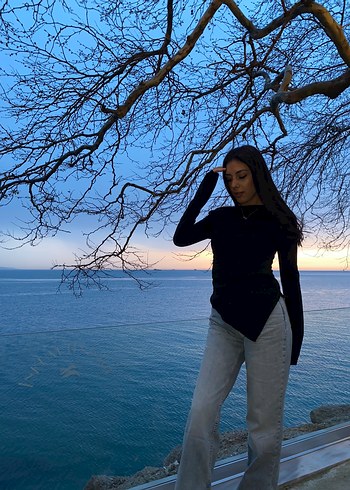 Siyah Kayık Yaka Üst - Görsel 3