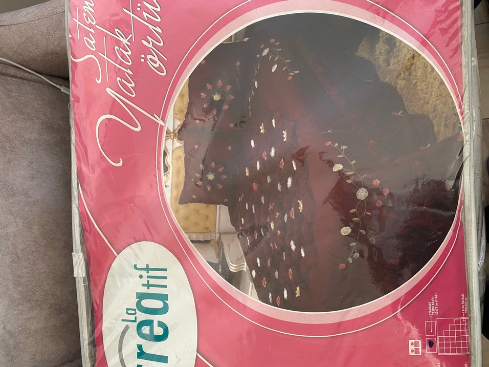 İşlemeli ParlakMavi yorgan - Görsel 2