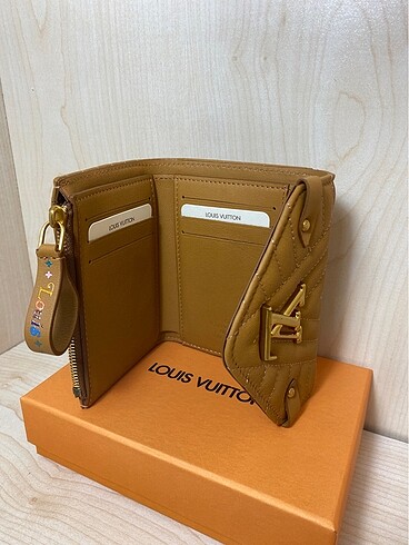  Beden Louis Vuitton Kadın Cüzdan