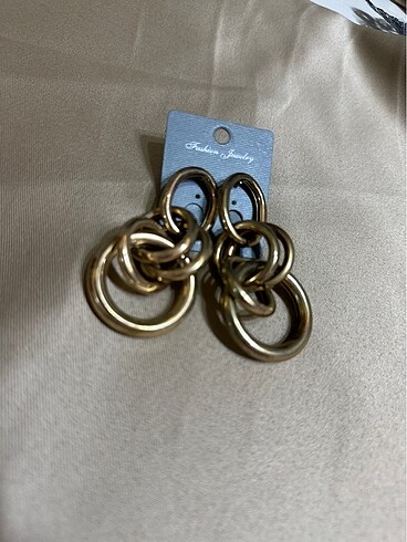 Gold küpe