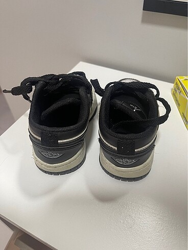 22 Beden Nike spor ayakkabı