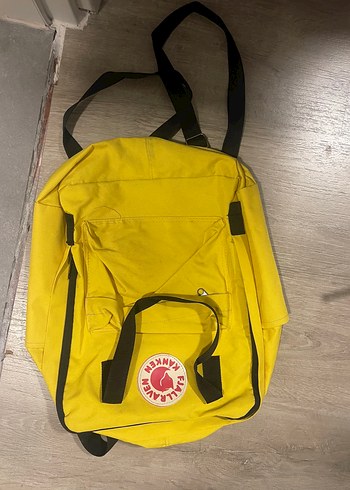 Sarı Fermuarlı Kadın Sırt Çantası