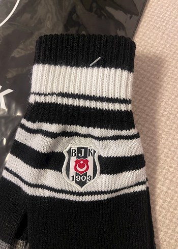 Beşiktaş Unisex Nakışlı Örgü Siyah Eldiven - Görsel 4