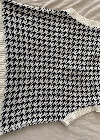 Ekose Desenli V Yaka Örgü Süveter - Görsel 3