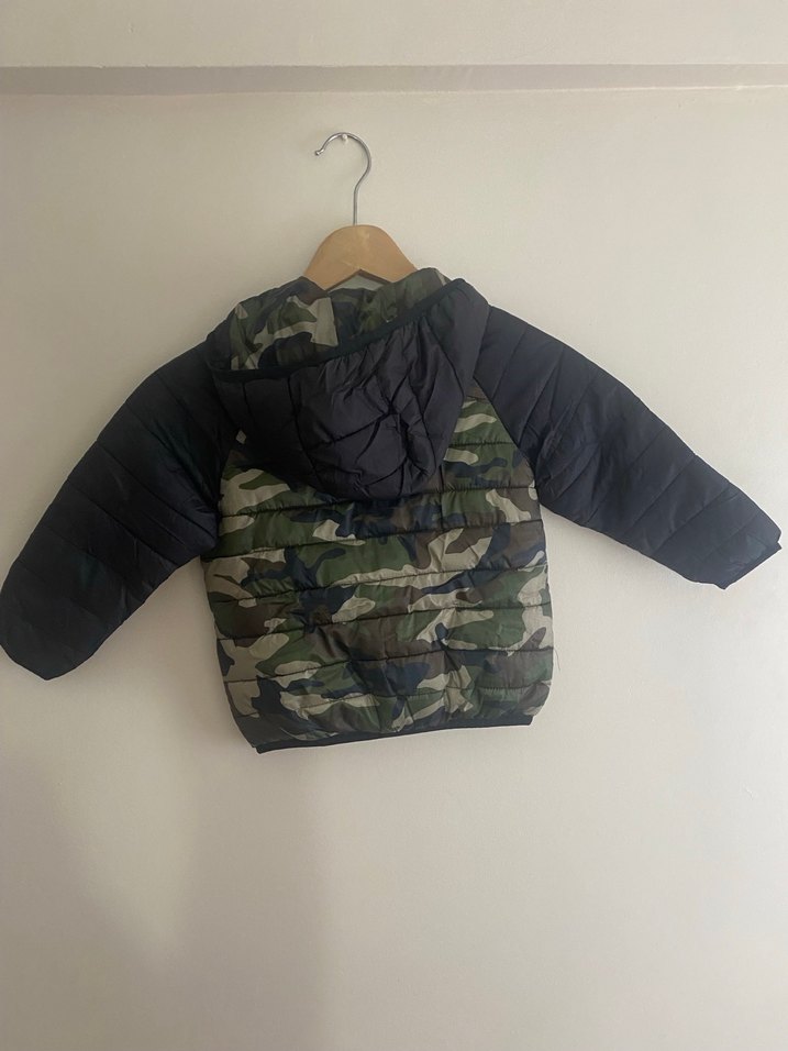 Zara Kapüşonlu Kamuflaj Desenli Çocuk Mont - Görsel 2