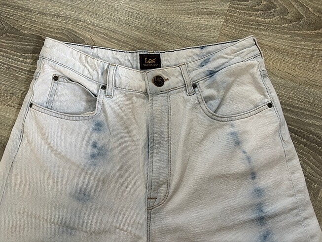 mom jeans