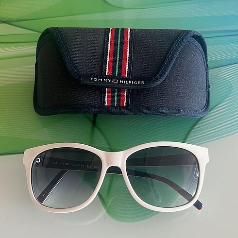 Tommy Hilfiger Güneş Gözlüğü