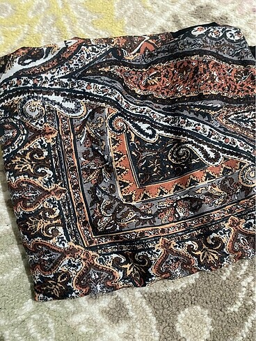 Desenli şal