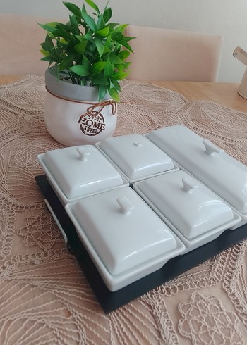 TEPSİLİ PORSELEN KAHVALTI SETİ