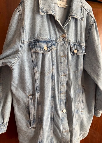 Gri Midi Denim Ceket Düğmeli ve Rahat Kesim