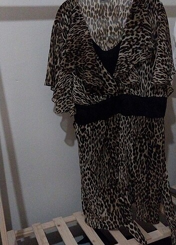Leoparlı elbise