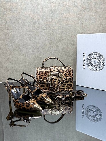 universal Beden NEW COLLLECTION VERSACE ????