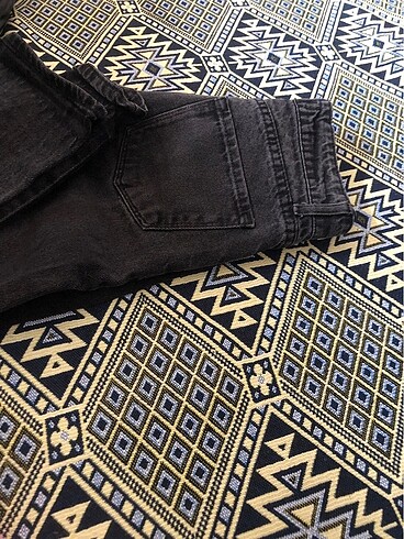 26 Beden siyah Renk Siyah jeans