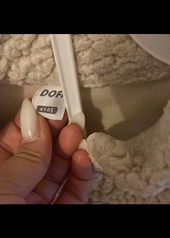 Beyaz Kürklü Kısa çocuk Ceket - Görsel 2