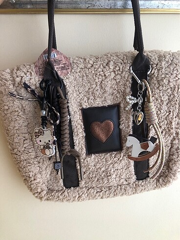  Beden Çanta at charm ve hello kitty charm